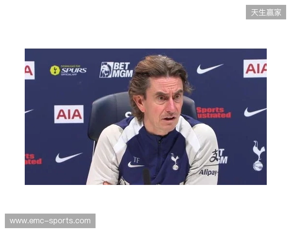 弗兰克：我不同意斯洛特的意见，范德芬不铲抢就不是合格后卫