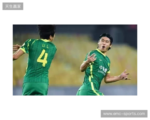 半场-国安1-1玉昆 张稀哲反越位助攻张玉宁破门 约尼查扳平+中柱